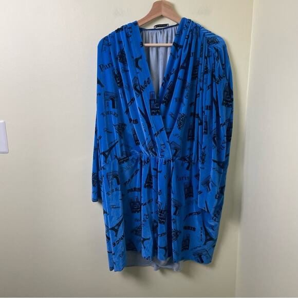 BALENCIAGA Paris print velvet Wrap-Effect Stretch-Velvet Playsuit Romper Size 36 - Picture 10 of 16